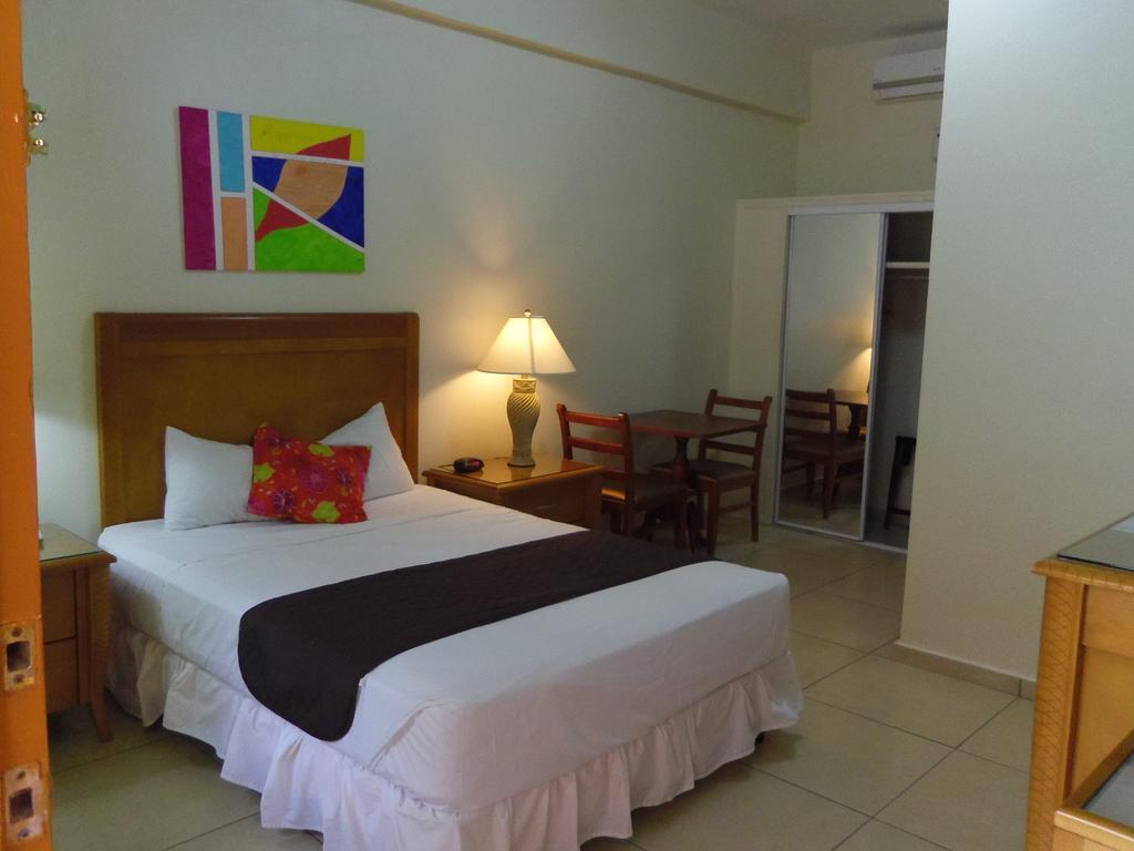 Alicia'S Inn Philipsburg  Ruang foto