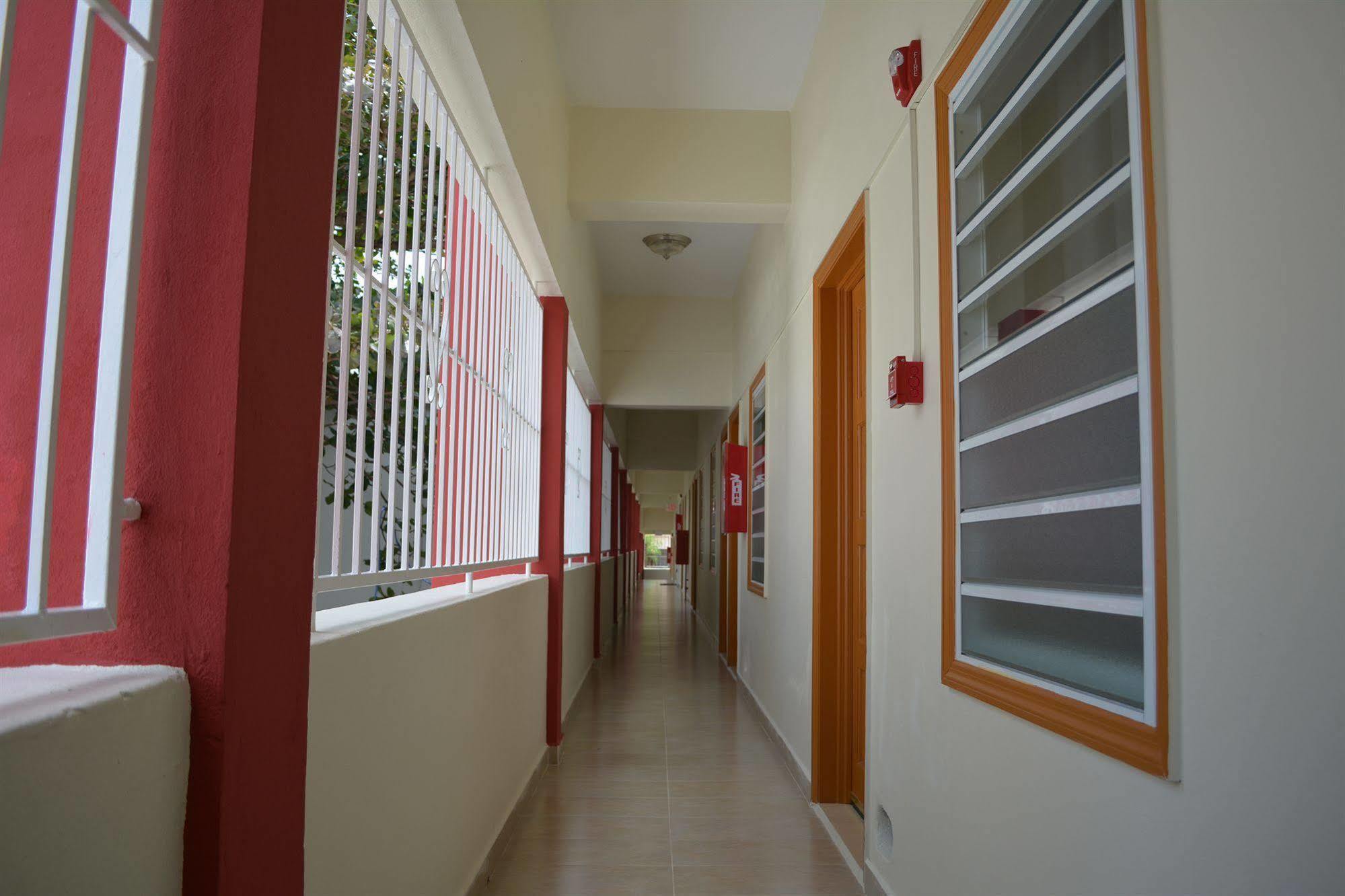 Alicia'S Inn Philipsburg  Bagian luar foto